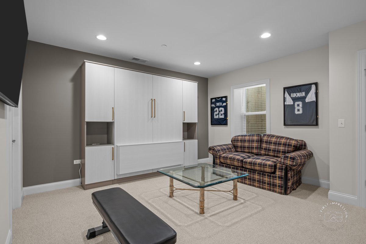 108 North Wright Street Naperville, IL 60540 - Photo 41 of 47 a living room with furniture