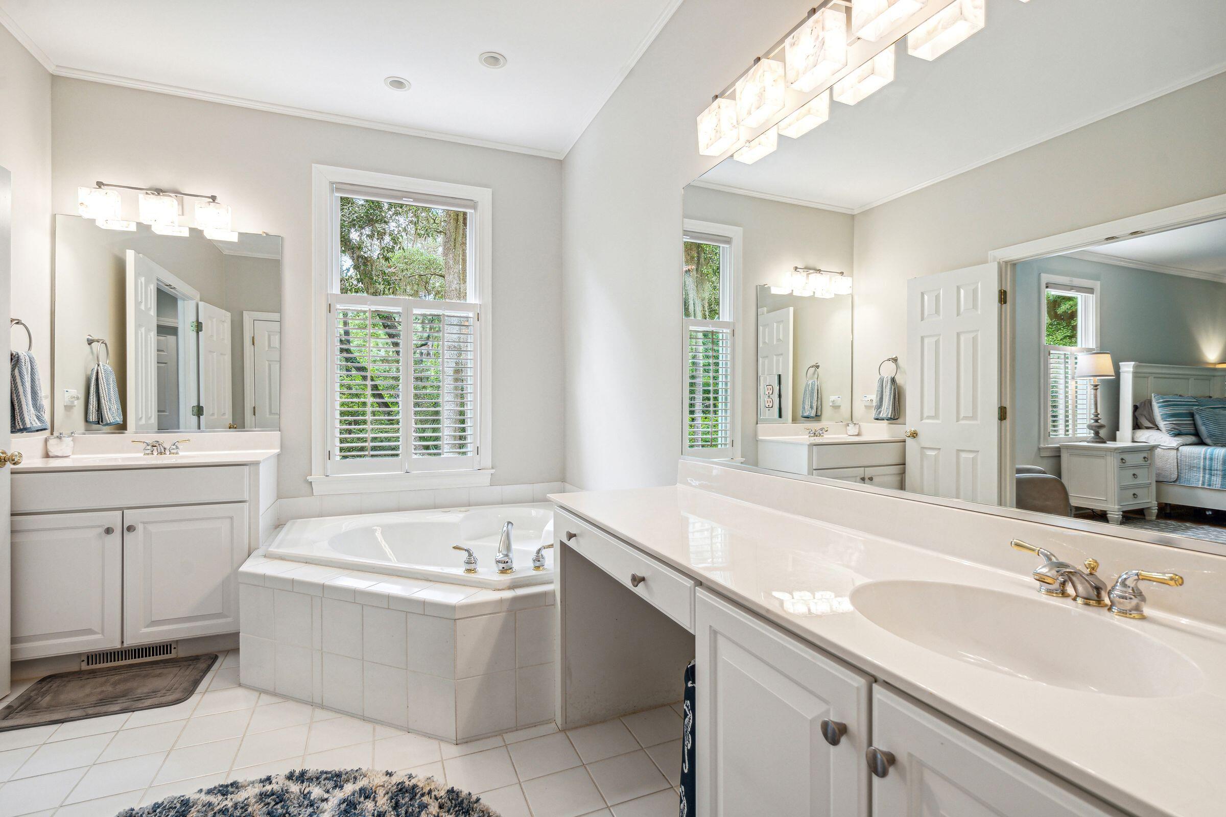 3272 Seabrook Island Road Seabrook Island, SC 29455 - Photo 23 of 40 Primary bath suite