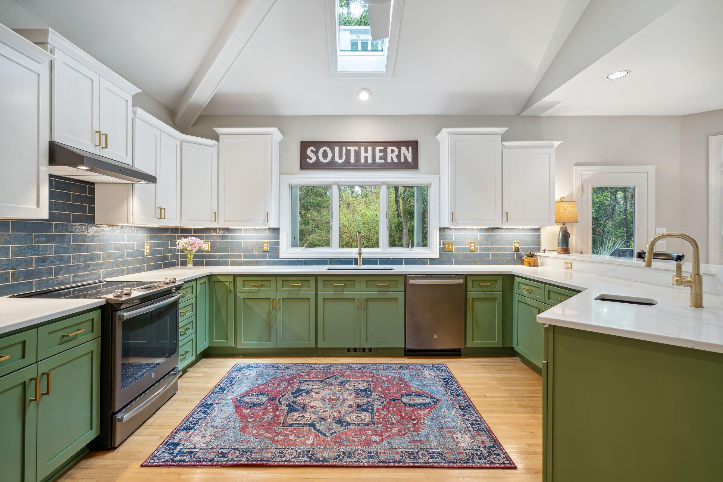 3272 Seabrook Island Road Seabrook Island, SC 29455 - Photo 7 of 40 Large kitchen