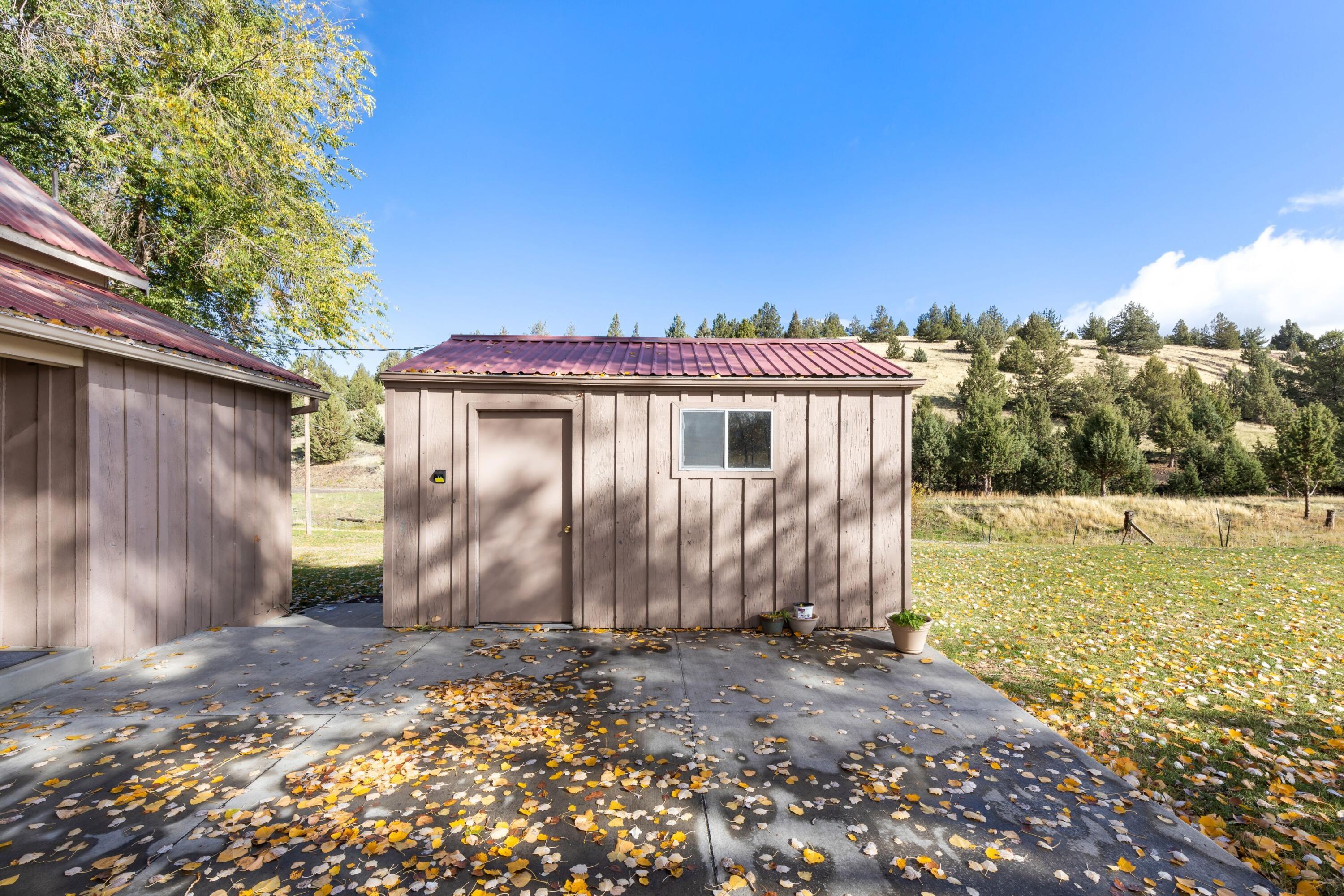 8225 Southeast Ramms Road Madras, OR 97741 - Photo 32 of 35 _31A5883JennMontoyaPhotography
