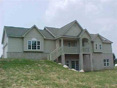 8707 Parshallville Road Fenton, MI 48430 - Photo 1 of 1 20350761.JPG