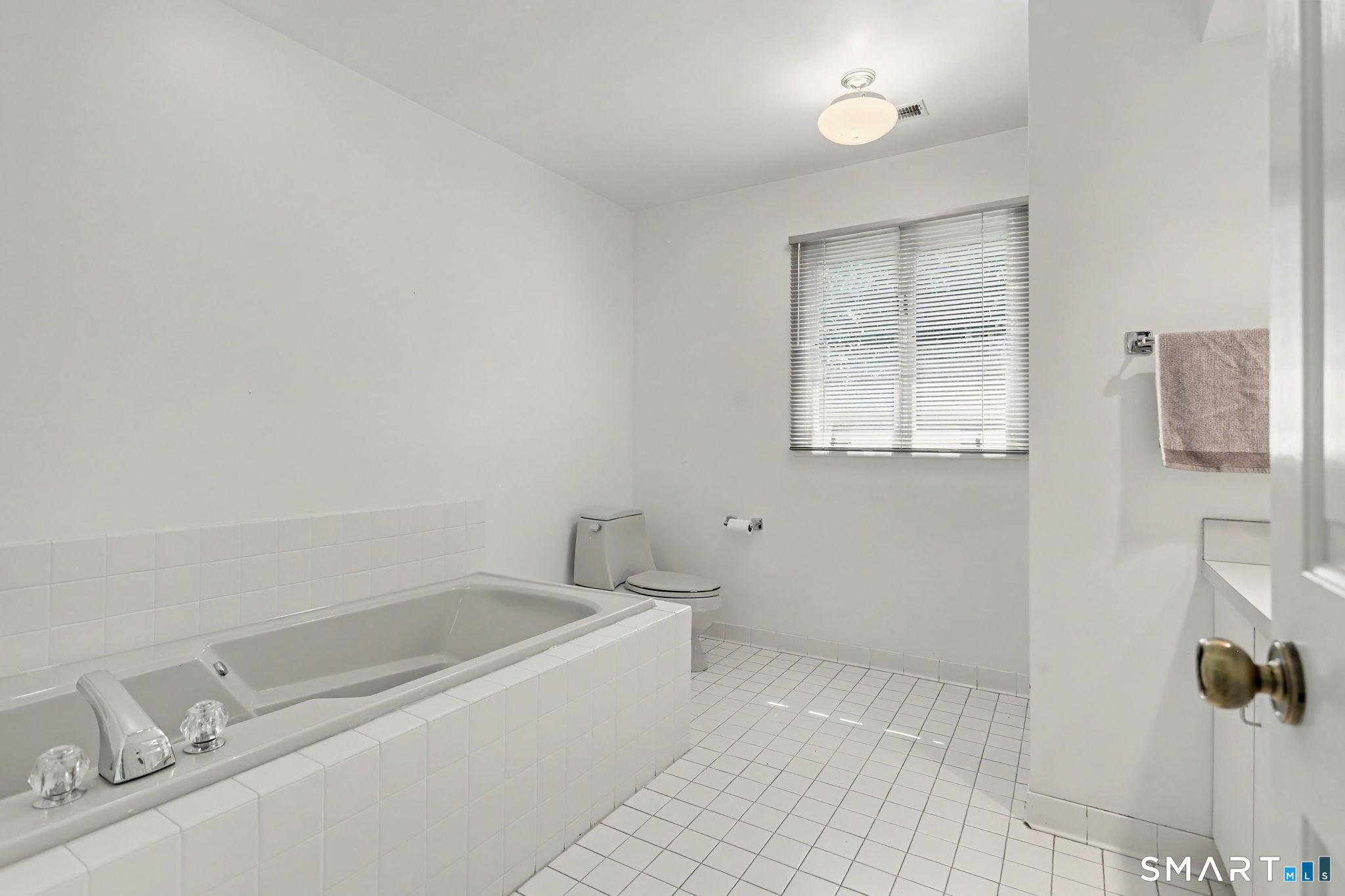 15 Wedgewood Road Trumbull, CT 06611 - Photo 25 of 40