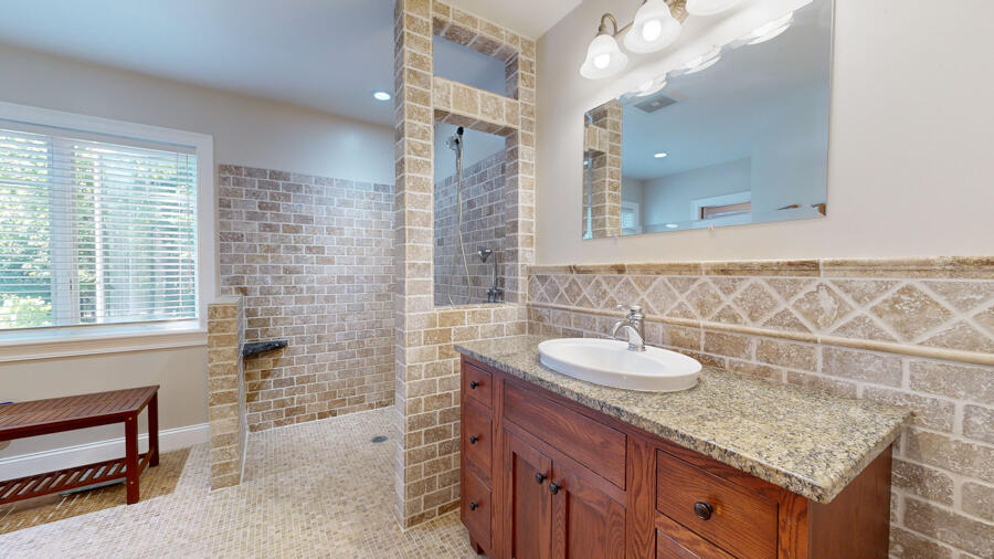 29 Boulder Hill Road Tenants Harbor, ME 04860 - Photo 41 of 90 Primary Full Bathroom Suite