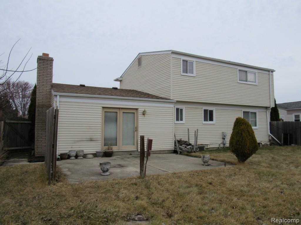 43551 Applewood Road Canton, MI 48188 - Photo 4 of 34 43551 APPLEWOOD CANTON (17).jpg