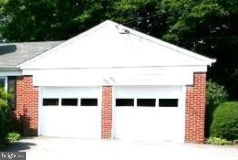 13041 Beaver Dam Road Cockeysville, MD 21030 - Photo 22 of 22 Garage 1
