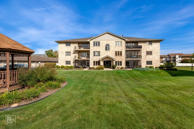 $249,900 | 6680 183rd Street, Unit 3A, Tinley Park, IL 60477