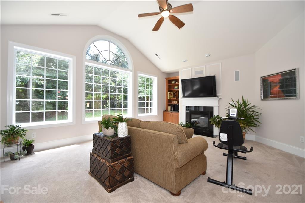 6715 Springs Mill Road Charlotte, NC 28277 - Photo 17 of 47 Gallery Image 17