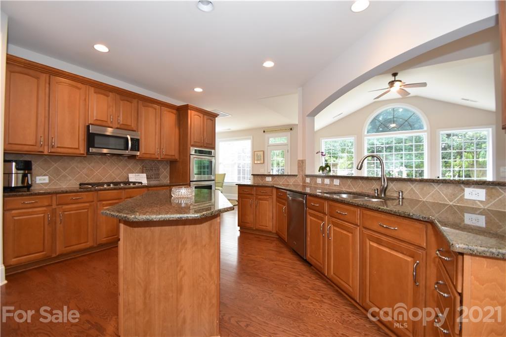 6715 Springs Mill Road Charlotte, NC 28277 - Photo 22 of 47 Gallery Image 22