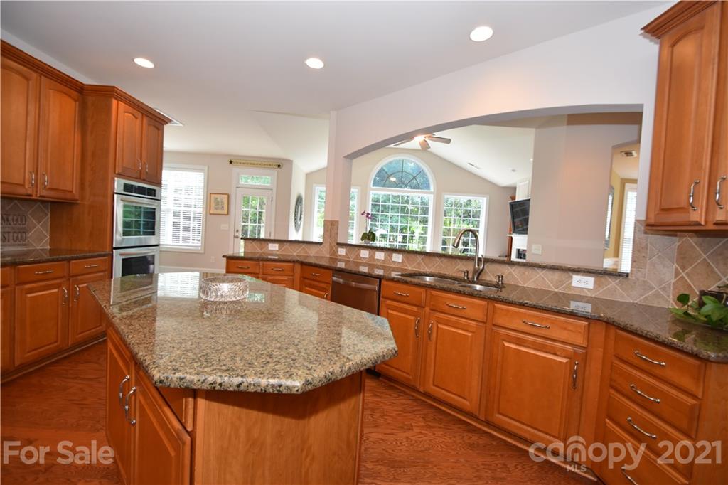 6715 Springs Mill Road Charlotte, NC 28277 - Photo 23 of 47 Gallery Image 23