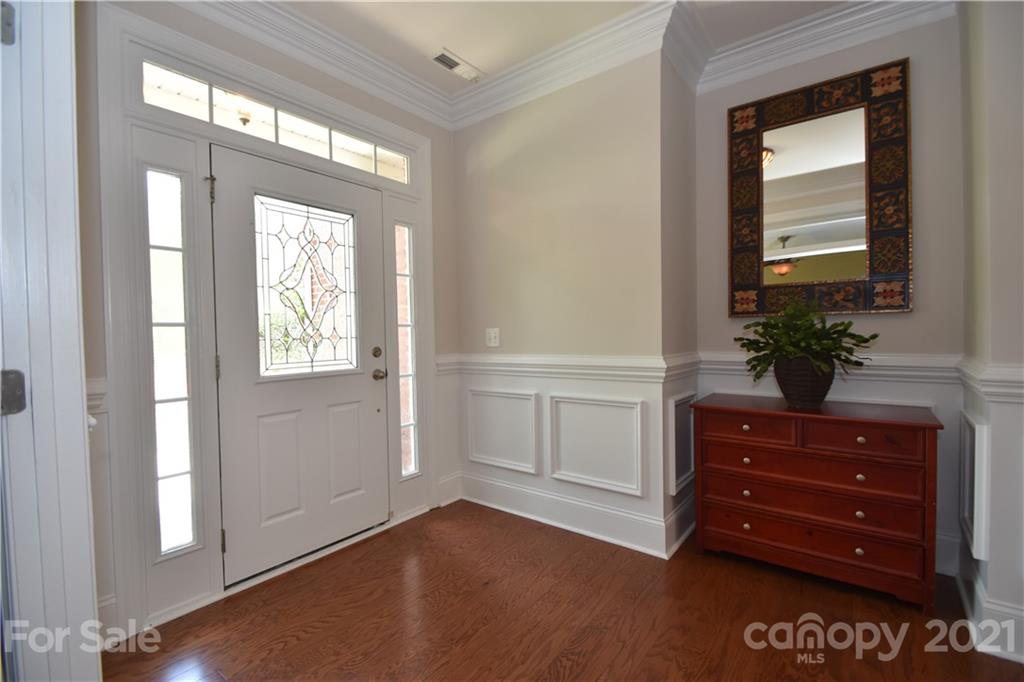 6715 Springs Mill Road Charlotte, NC 28277 - Photo 4 of 47 Gallery Image 4