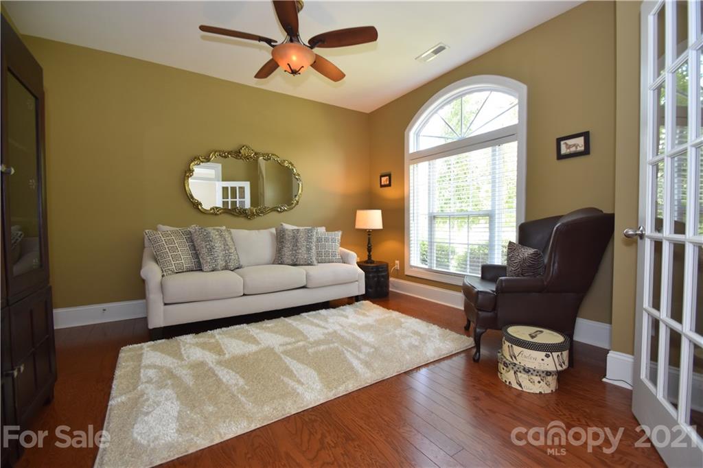 6715 Springs Mill Road Charlotte, NC 28277 - Photo 5 of 47 Gallery Image 5
