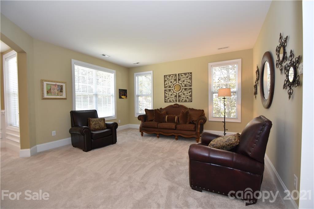 6715 Springs Mill Road Charlotte, NC 28277 - Photo 10 of 47 Gallery Image 10