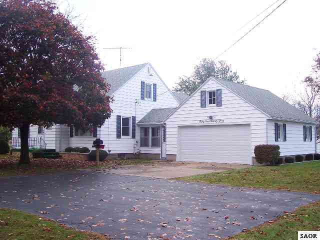 5423 North State Road Owosso, MI 48867 - Photo 3 of 9 45989-2.JPG