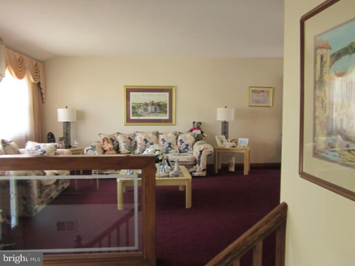 11 Lanfair Road Evesham, NJ 08053 - Photo 3 of 23 Gallery Image 3