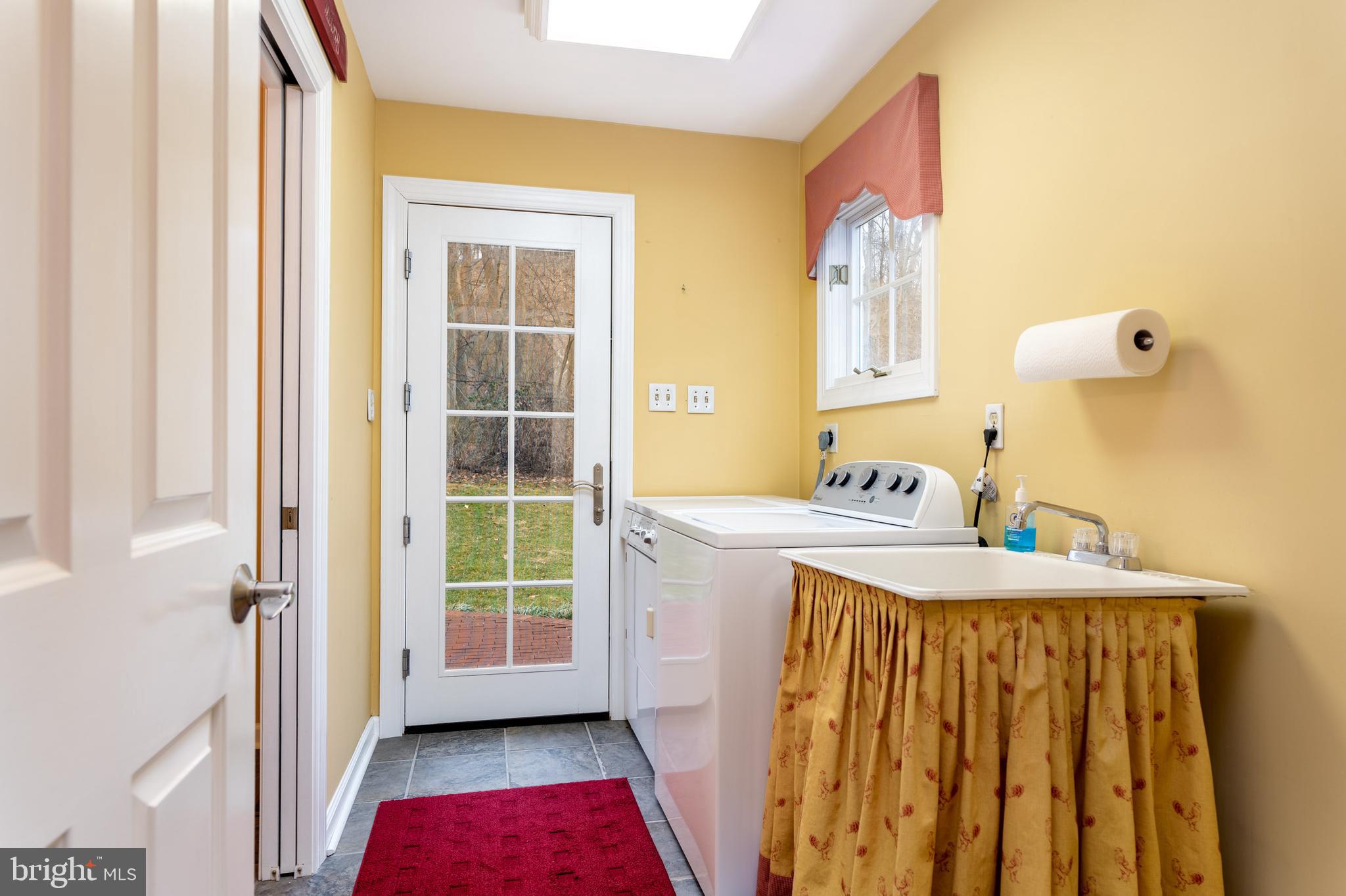 3305 Goshen Road Newtown Square, PA 19073 - Photo 14 of 33 Laundry Room w Access to Rear Patio