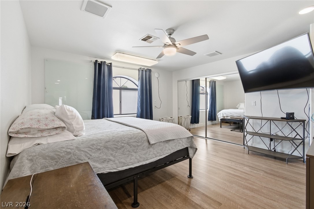 6425 Tara Avenue Las Vegas, NV 89146 - Photo 32 of 47 Gallery Image 32