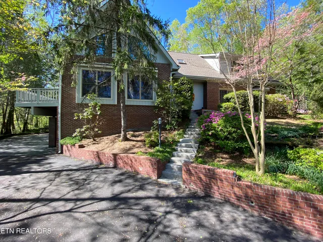 $657,000 | 118 Mohawk Road, Oak Ridge, TN 37830