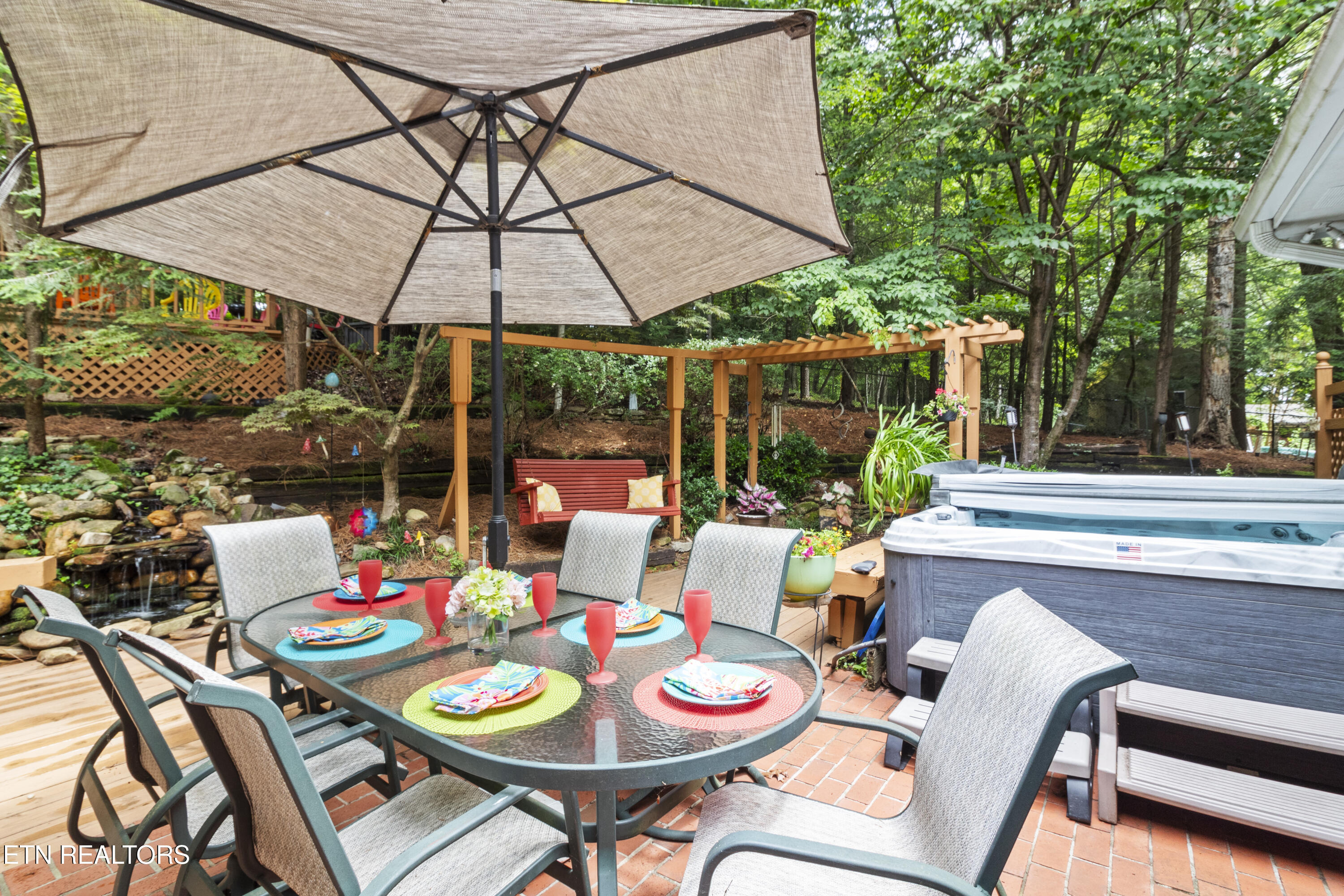118 Mohawk Road Oak Ridge, TN 37830 - Photo 43 of 53 Outdoor Dining Area
