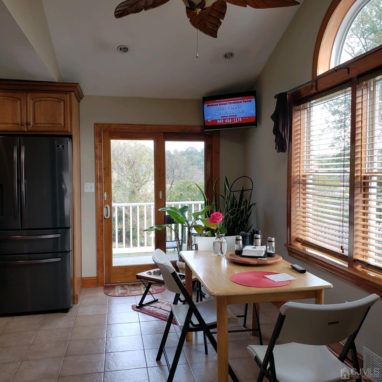 42 Wilcox Road New Brunswick, NJ 08901 - Photo 10 of 27 EIK, dining area
