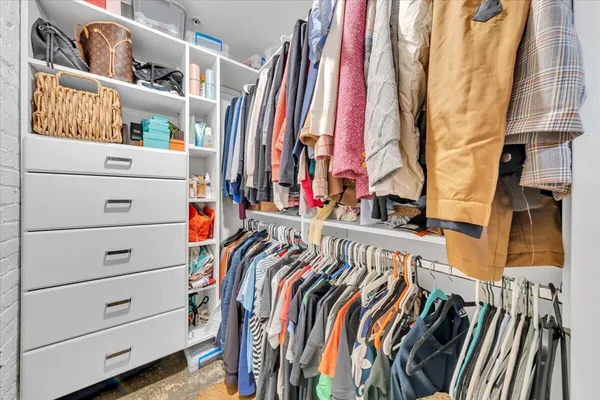 $264,900 | 400 Salem Avenue Southwest, Unit 1F, Roanoke, VA 24016