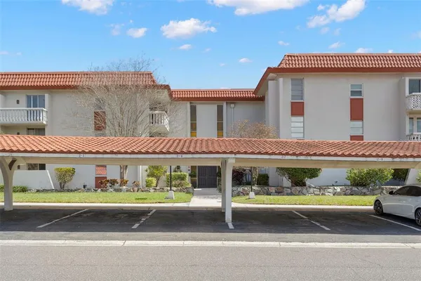 $1,750 | 1001 Pearce Drive, Unit 302, Clearwater, FL 33764