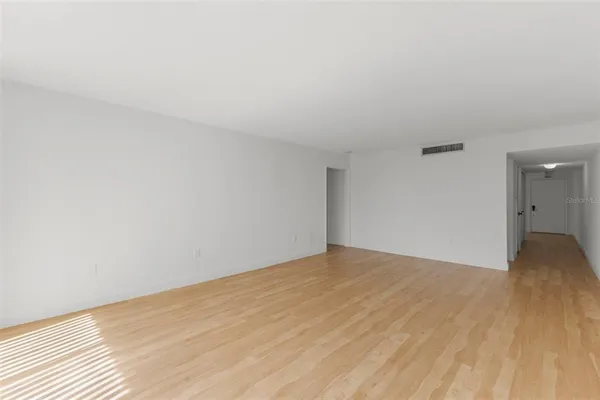 $1,750 | 1001 Pearce Drive, Unit 302, Clearwater, FL 33764