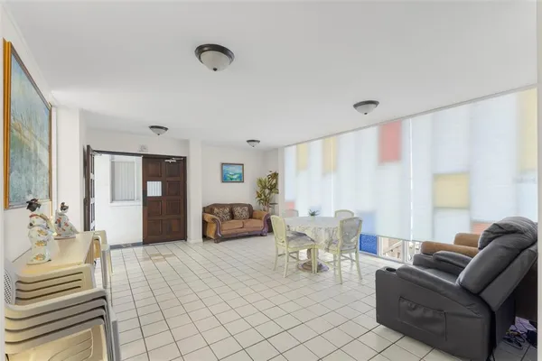 $1,750 | 1001 Pearce Drive, Unit 302, Clearwater, FL 33764