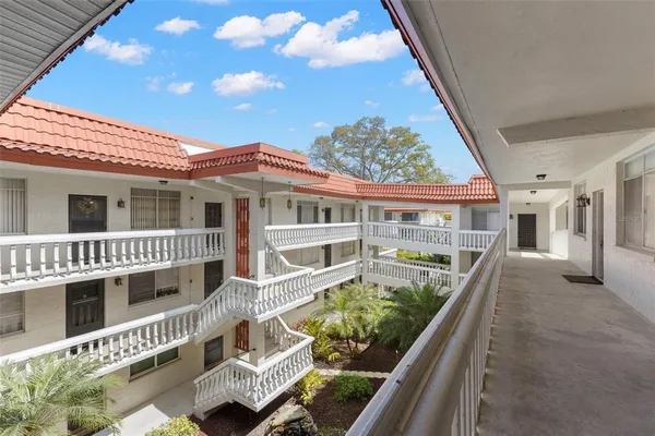 $1,750 | 1001 Pearce Drive, Unit 302, Clearwater, FL 33764