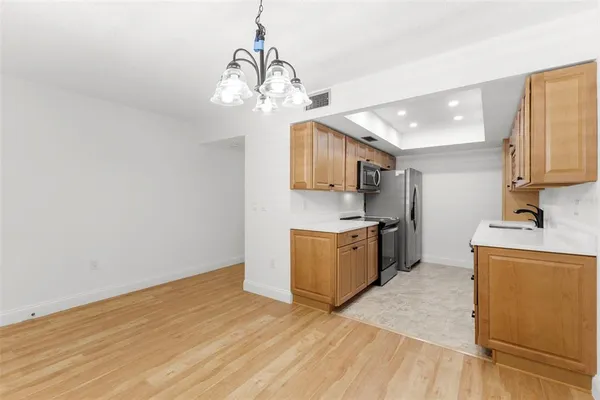 $1,750 | 1001 Pearce Drive, Unit 302, Clearwater, FL 33764