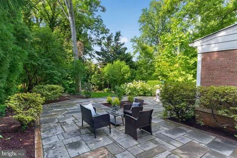 $1,800,000 | 4722 Cumberland Avenue, Chevy Chase, MD 20815