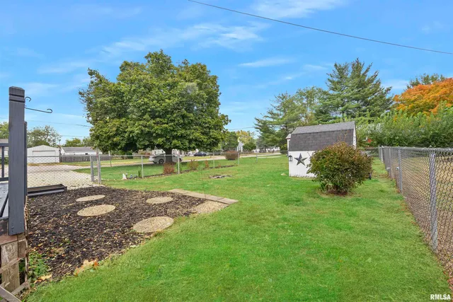 $99,900 | 304 South Main Street, Bellevue, IL 61604