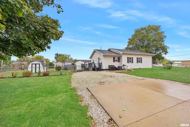 $99,900 | 304 South Main Street, Bellevue, IL 61604