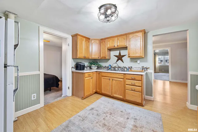 $99,900 | 304 South Main Street, Bellevue, IL 61604