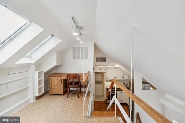 $1,800 | 565 Upper Pike Creek Road, Newark, DE 19711