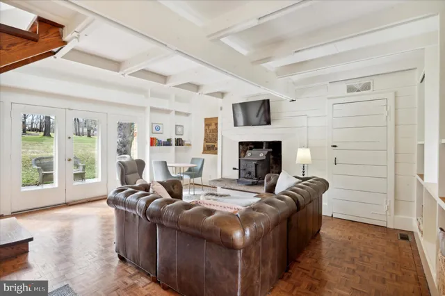 $1,800 | 565 Upper Pike Creek Road, Newark, DE 19711