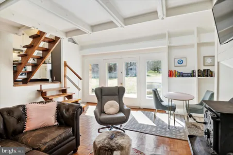 $1,800 | 565 Upper Pike Creek Road, Newark, DE 19711