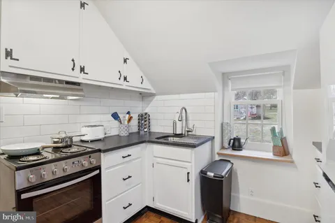 $1,800 | 565 Upper Pike Creek Road, Newark, DE 19711