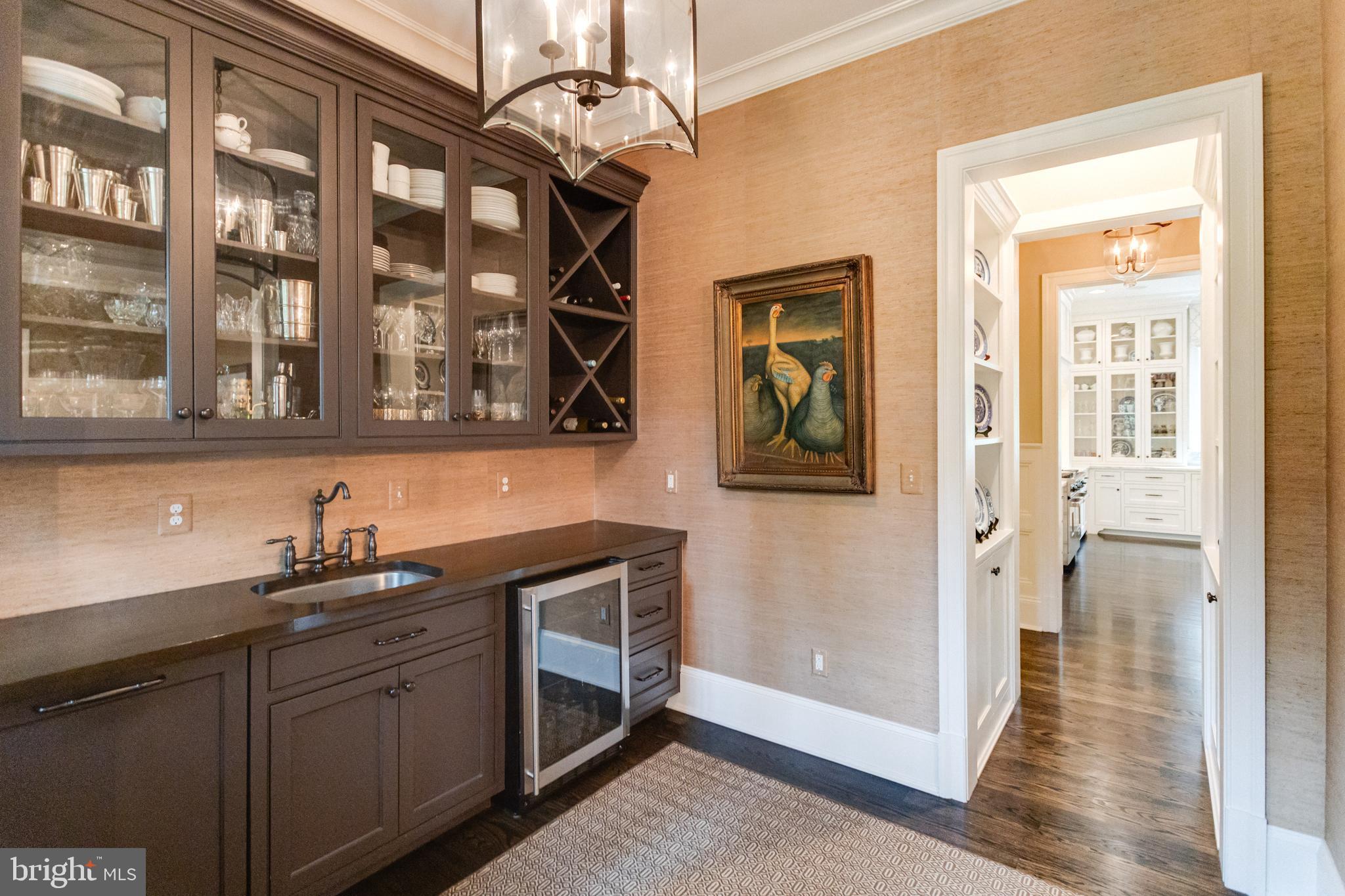 12831 Stone Eagle Road Phoenix, MD 21131 - Photo 19 of 91 Sink and beverage cooler