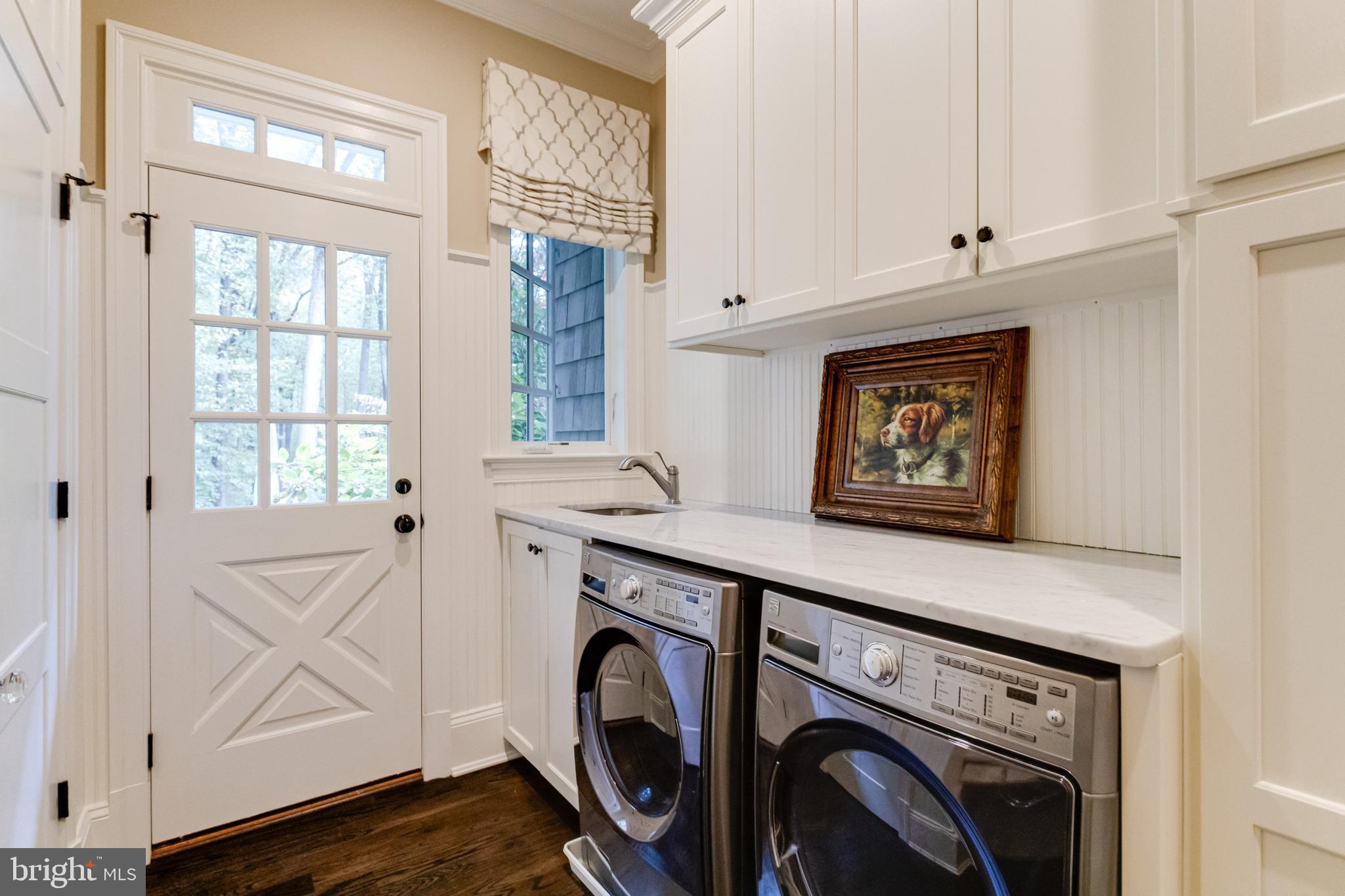 12831 Stone Eagle Road Phoenix, MD 21131 - Photo 35 of 91 Laundry room w/ carrara molding