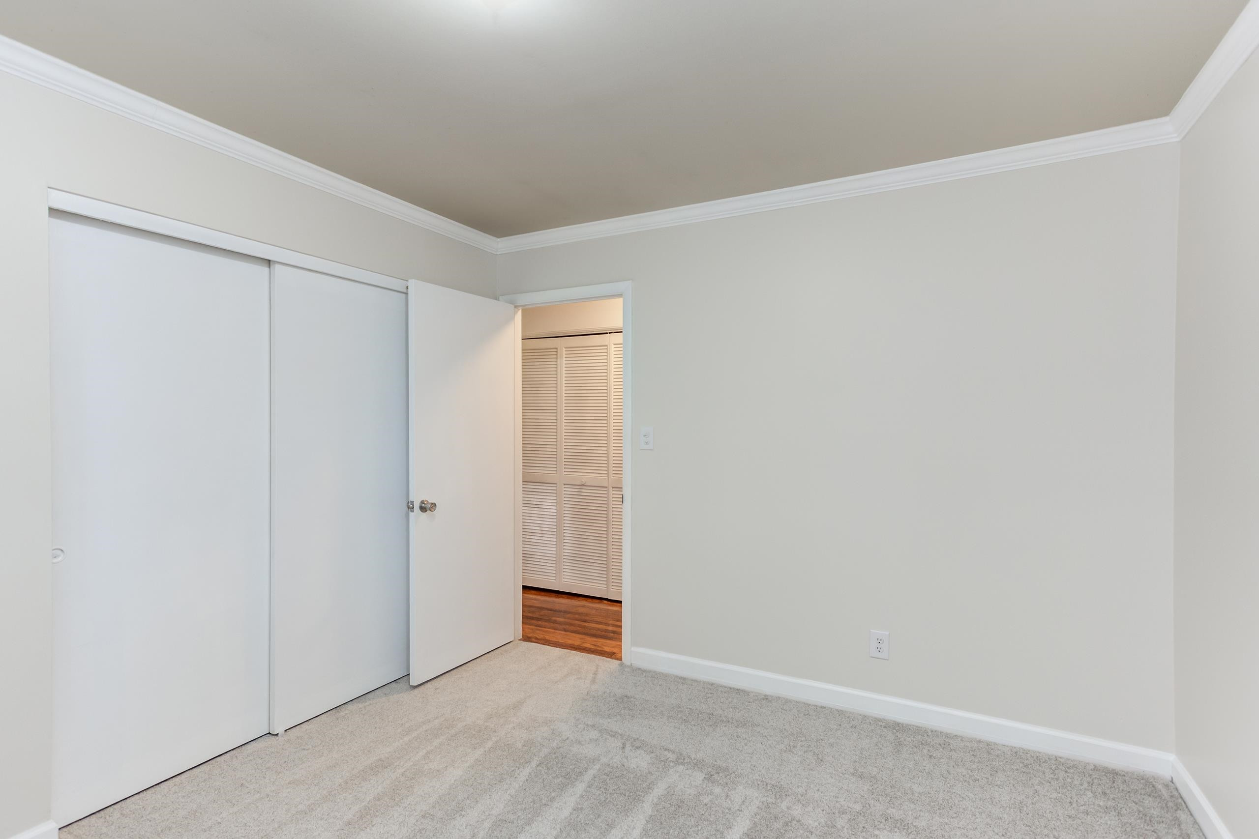 624 East Millbrook Road Raleigh, NC 27609 - Photo 18 of 30 Photo 18