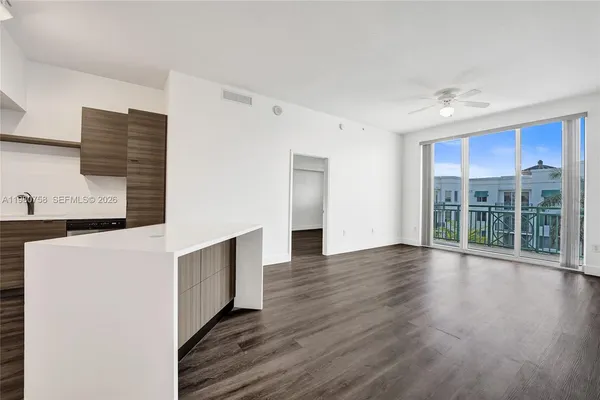 $349,000 | 510 Northwest 84th Avenue, Unit 636, Plantation, FL 33324