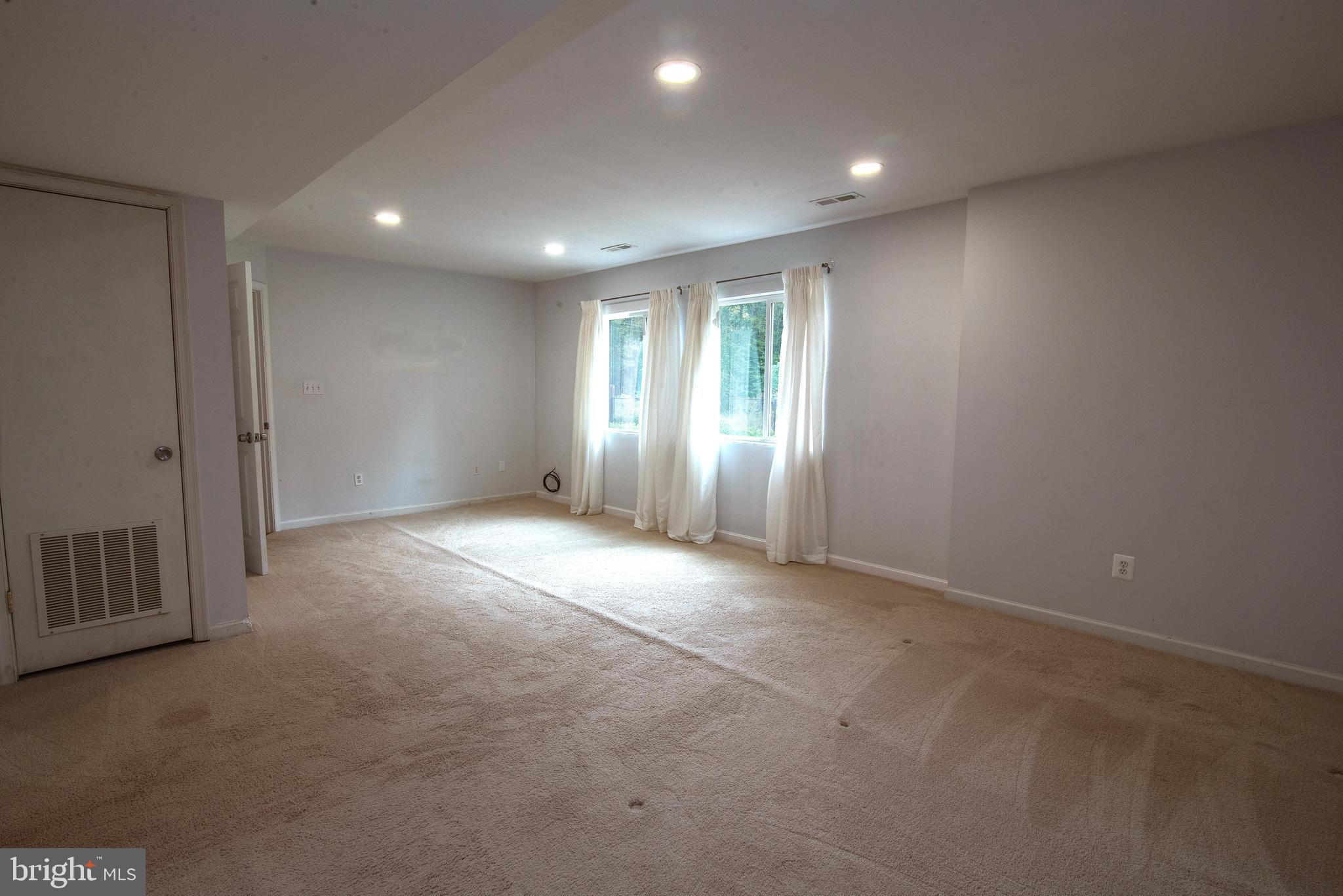 4748 Dickerson Road Partlow, VA 22534 - Photo 16 of 40 Oversized primary bedroom