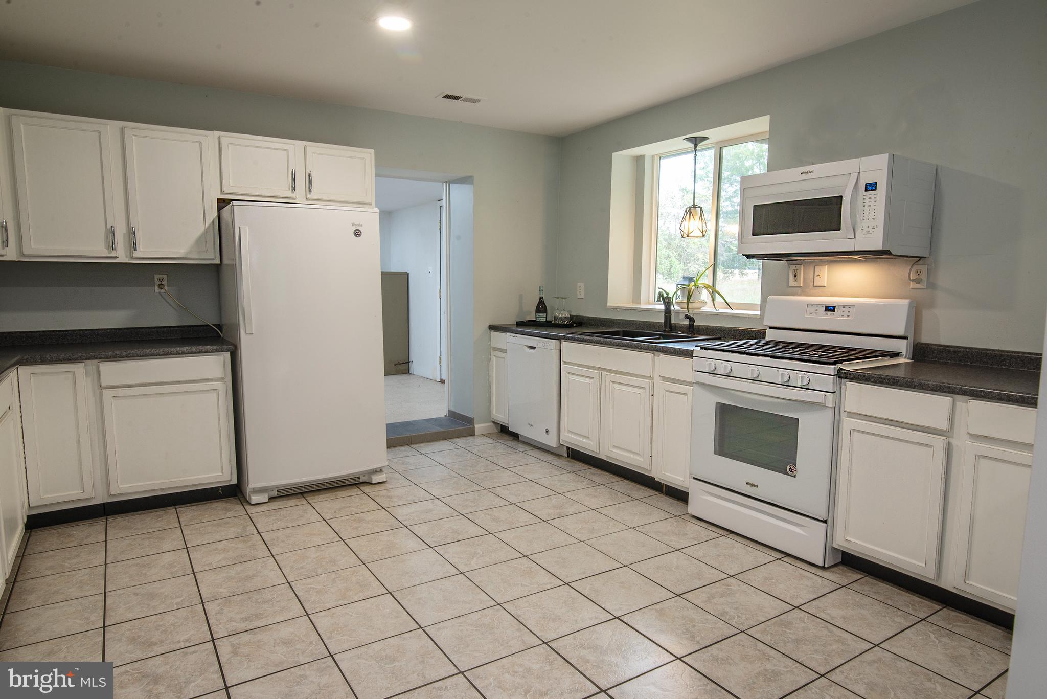4748 Dickerson Road Partlow, VA 22534 - Photo 6 of 40