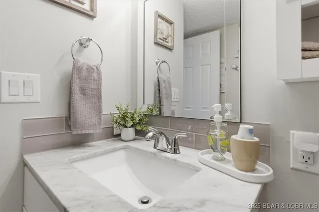 $229,000 | 1542 Harbor Point, Unit C201, Osage Beach, MO 65065