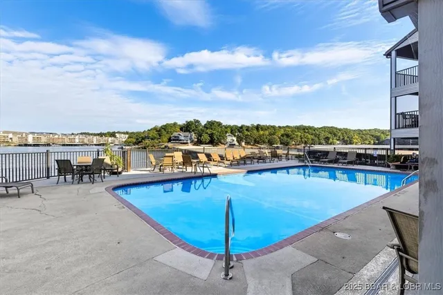 $229,000 | 1542 Harbor Point, Unit C201, Osage Beach, MO 65065