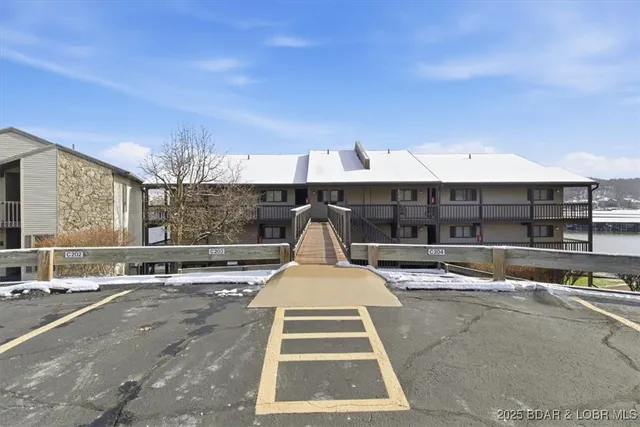 $229,000 | 1542 Harbor Point, Unit C201, Osage Beach, MO 65065
