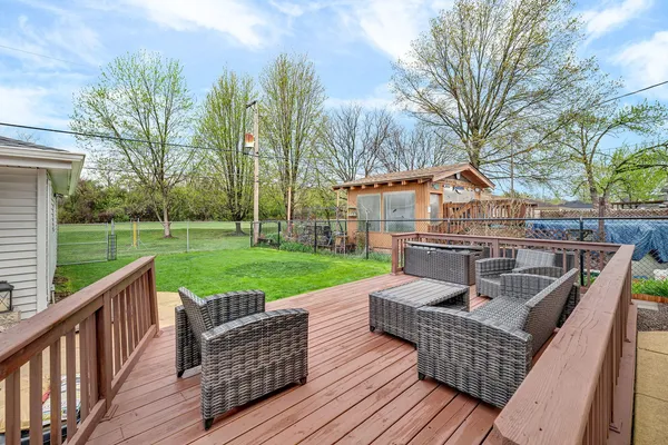 $320,000 | 13808 Sandra Lane, Crestwood, IL 60418