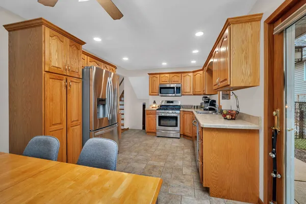 $320,000 | 13808 Sandra Lane, Crestwood, IL 60418
