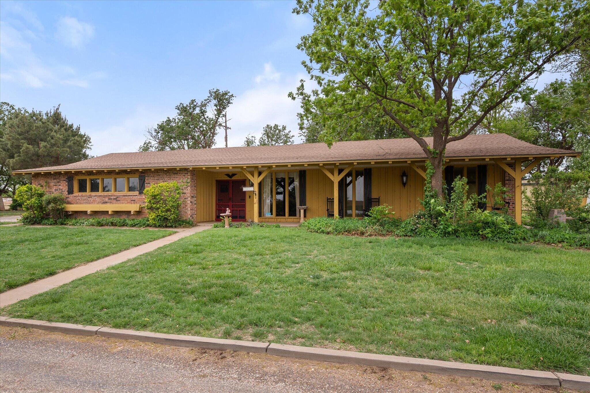 7006 West 13th Street Plainview, TX 79072 - Photo 4 of 45 04-7006 W 13th St7831_crop