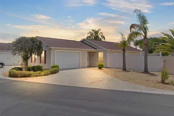 $329,900 | 870 Orwell Street, The Villages, FL 32162